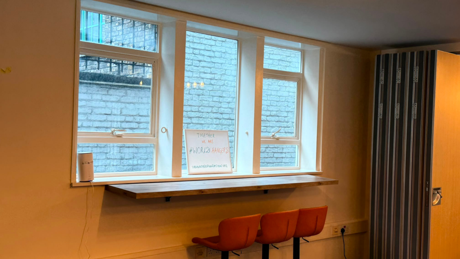 desks