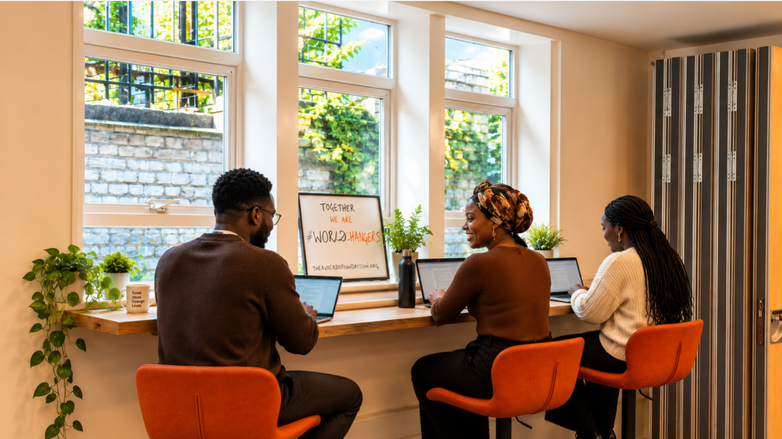 Hot Desks booked & in use